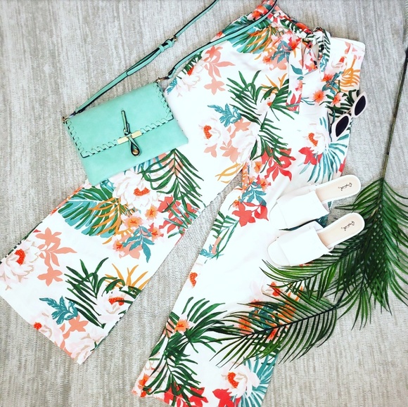 Pants - 🚨//The Santana// floral pant